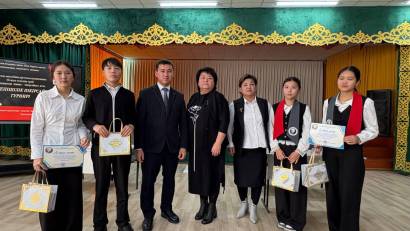 «М.Әуезов мектебінің іргетасы қаланғанына 40 жыл» толуына орай &quot;Шындықтың шыңы-пікірсайыс&quot; атты мектепішілік пікірсайыс турнирі өз бастауын алды.