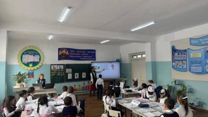 «Жуан және жіңішке дауысты дыбыстар» тақырыбына ашық сабақ өткізілді